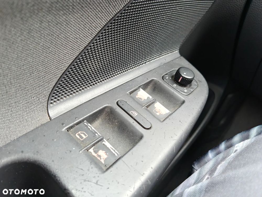 Volkswagen Jetta 1.6 Comfortline - 20