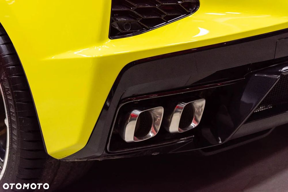 Chevrolet Corvette - 13