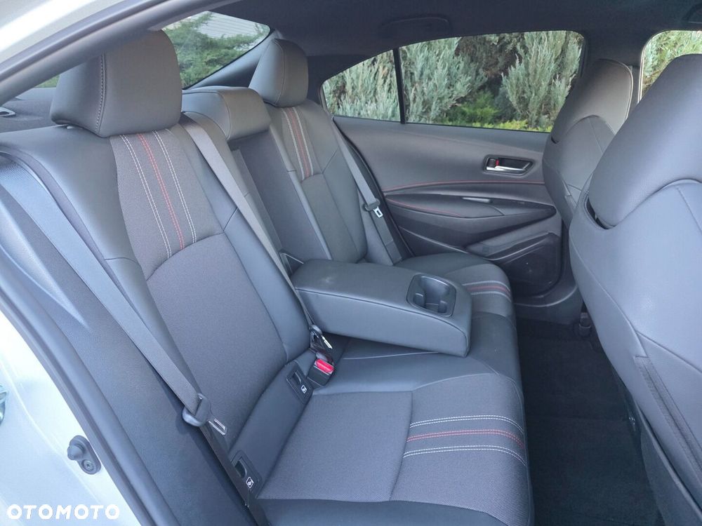 Toyota Corolla 1.8 Hybrid GR Sport Dynamic - 22