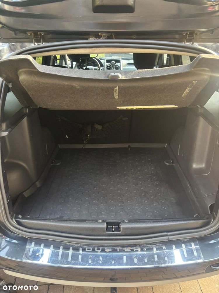 Dacia Duster 1.6 SCe Laureate S&S - 8