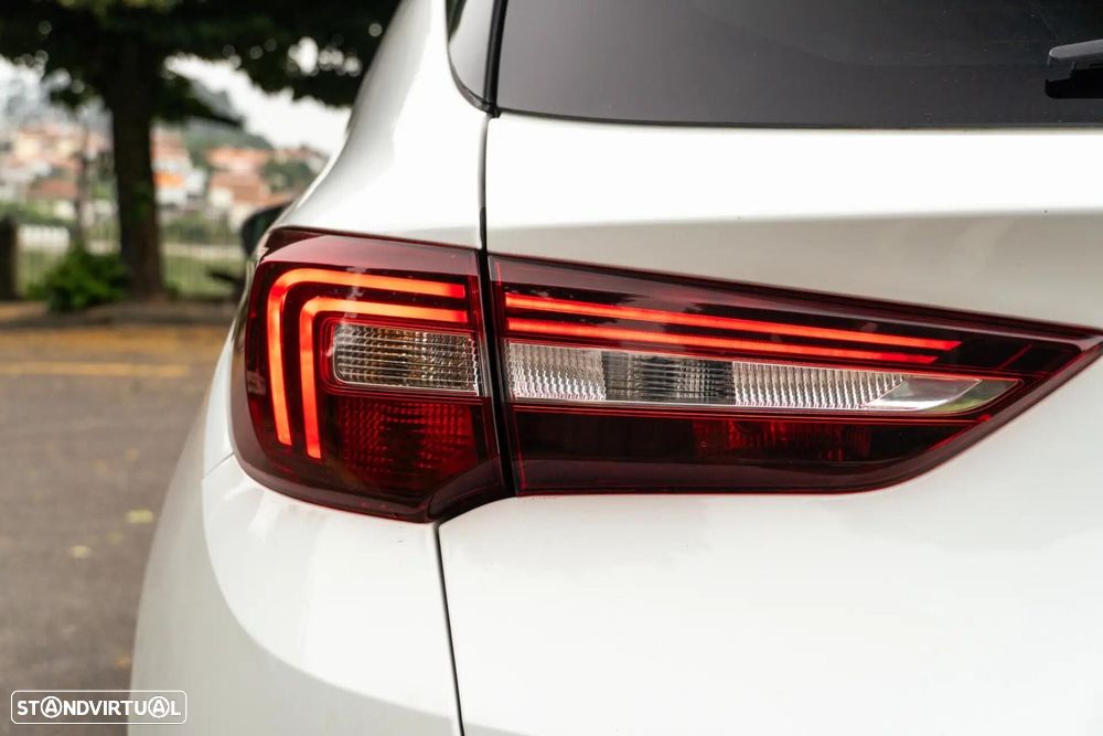 Opel Grandland X 1.2 T Business Edition - 38