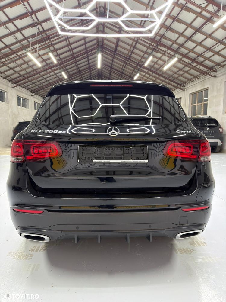 Mercedes-Benz GLC 300 de 4Matic 9G-TRONIC AMG Line - 8