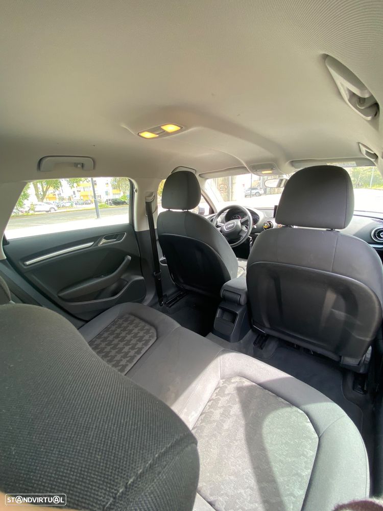 Audi A3 Sportback 1.6 TDI Sport - 11