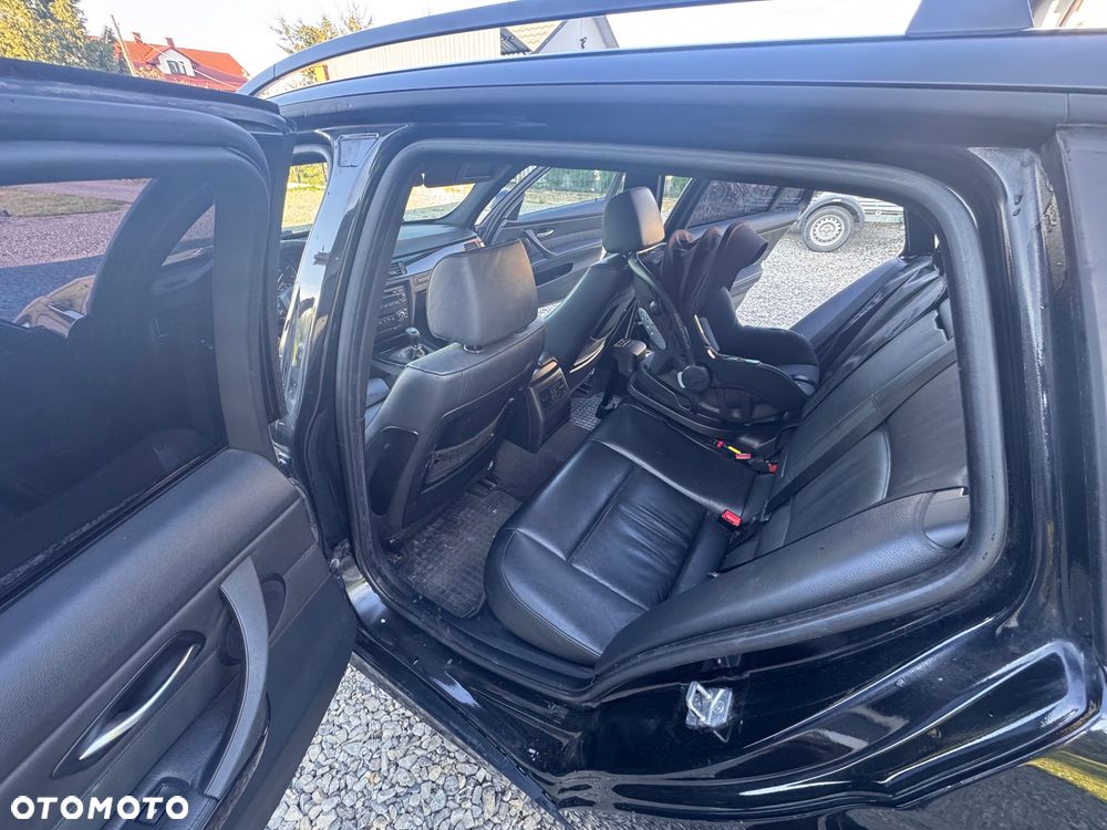 BMW Seria 3 320d - 16