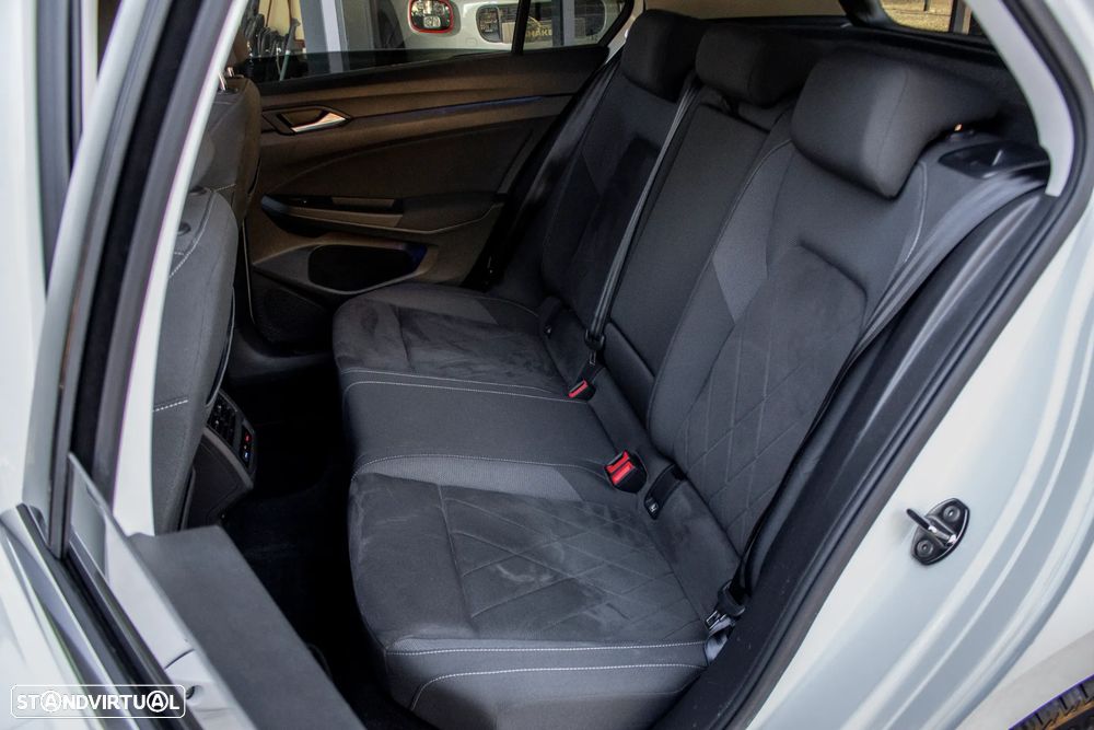 VW Golf 1.4 GTE Plug-In-Hybrid DSG - 23