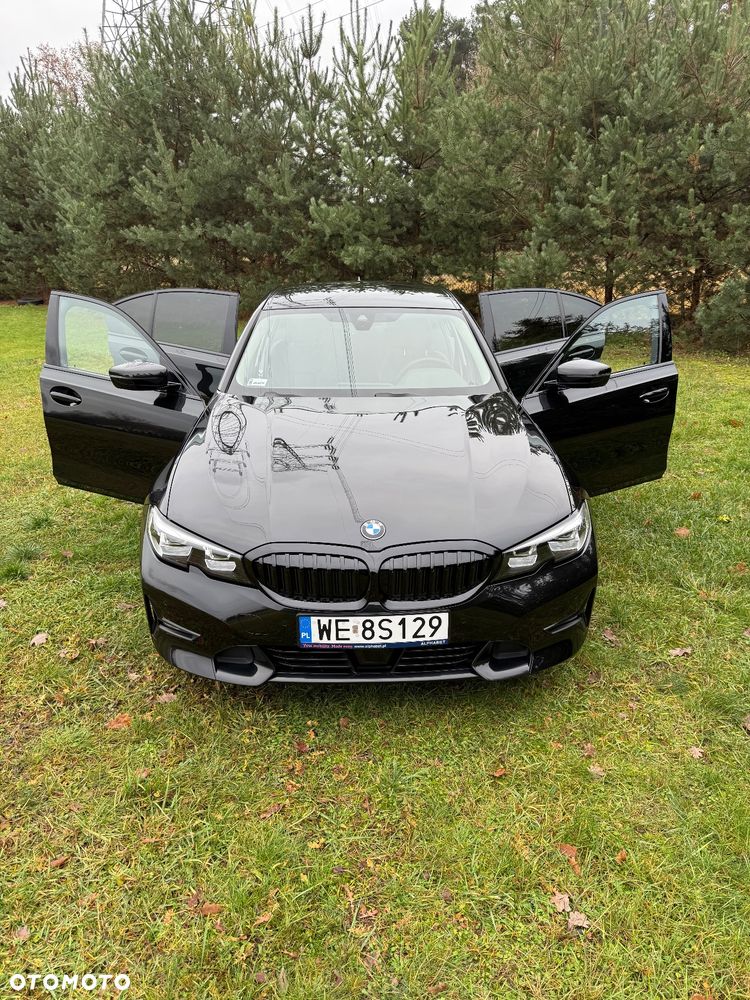 BMW Seria 3 320d Sport Line - 14