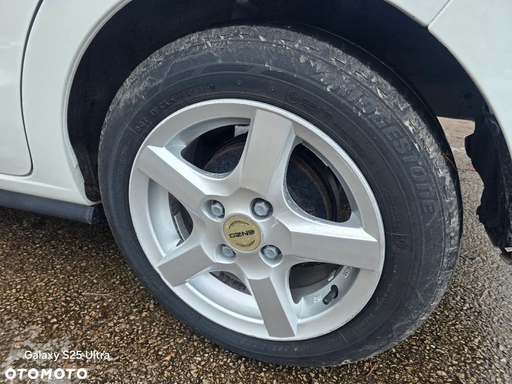 Mitsubishi Space Star - 15