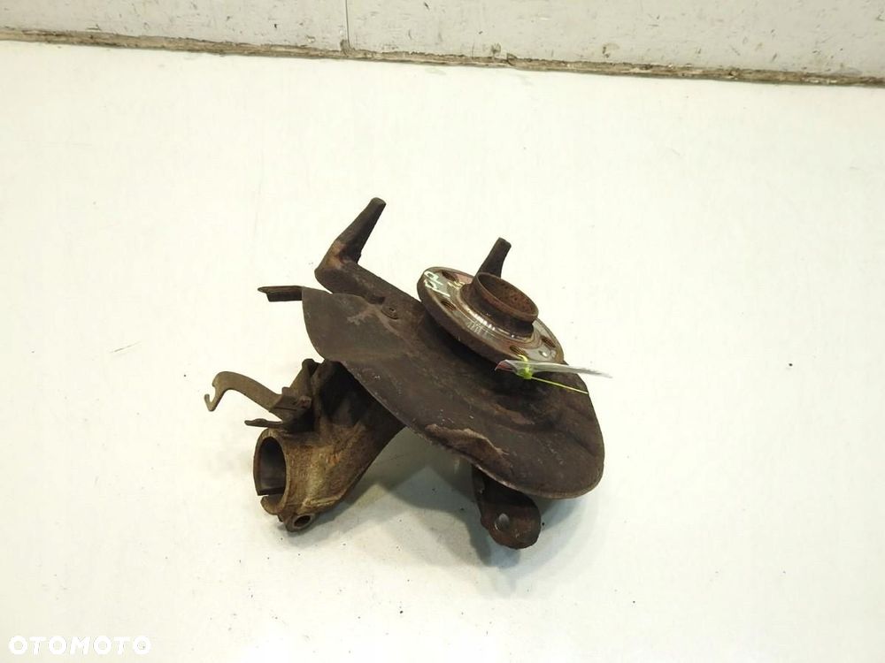 PIASTA ZWROTNICA PRAWY PRZÓD SKODA FABIA II 1.4 TDI - 6