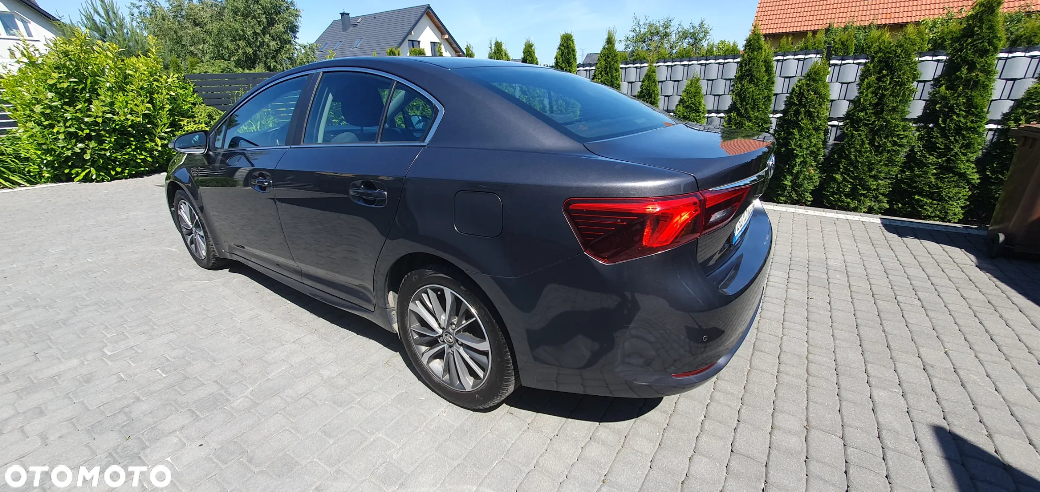 Toyota Avensis 2.0 D-4D Premium - 12