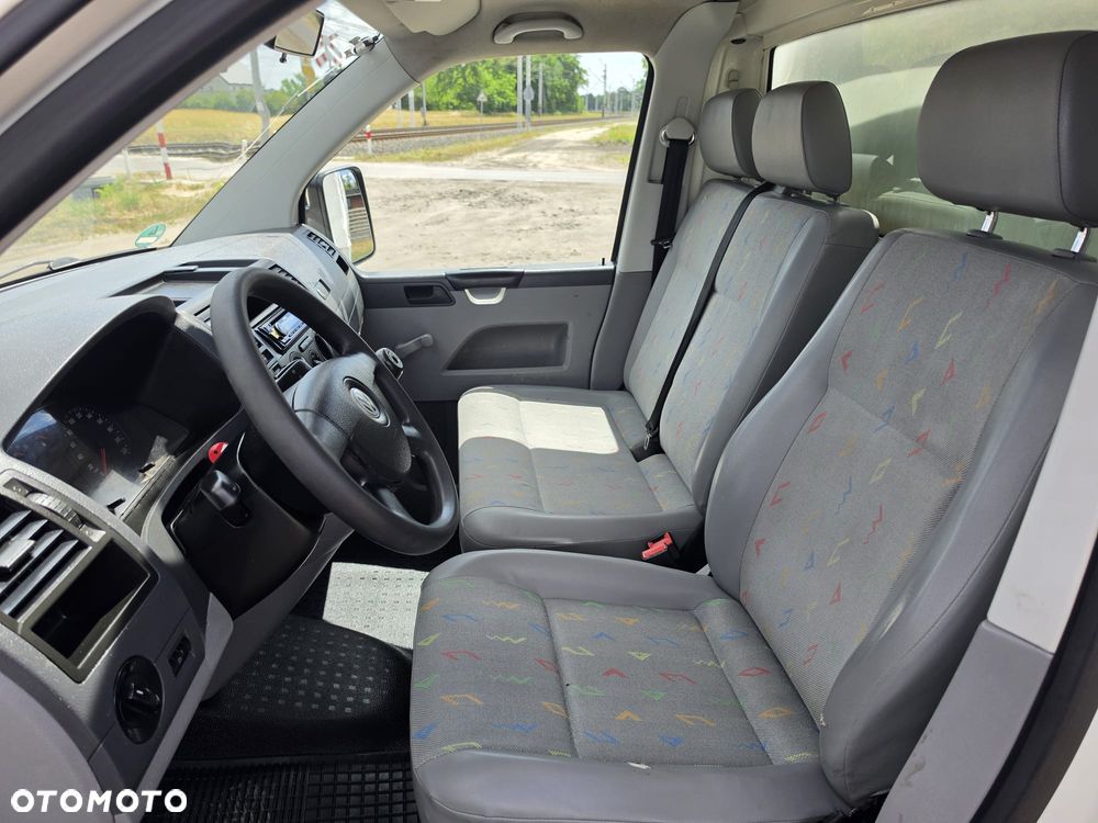 Volkswagen TRANSPORTER T5 - 12