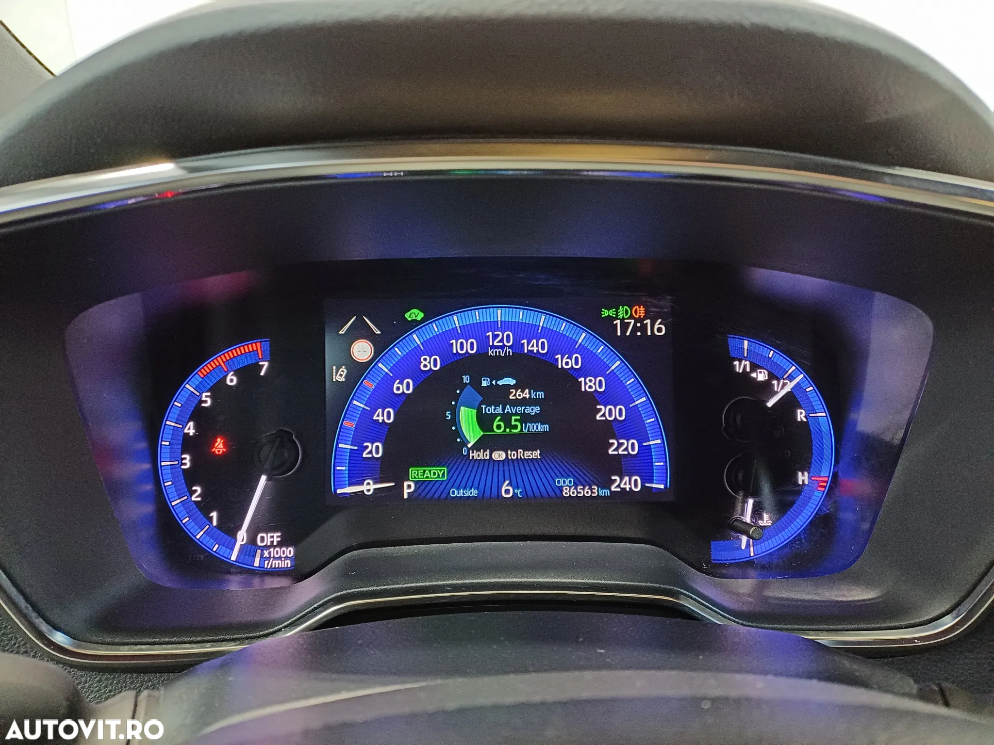 Toyota Corolla 1.8 HSD Active - 14