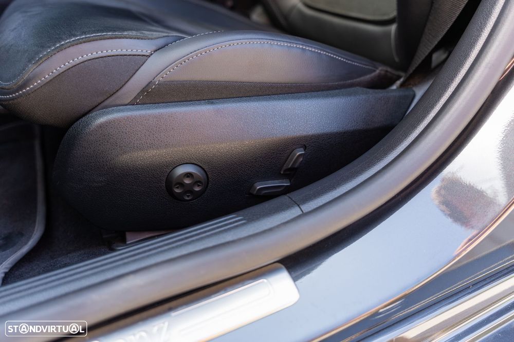 Mercedes-Benz C 300 e AMG Line - 8