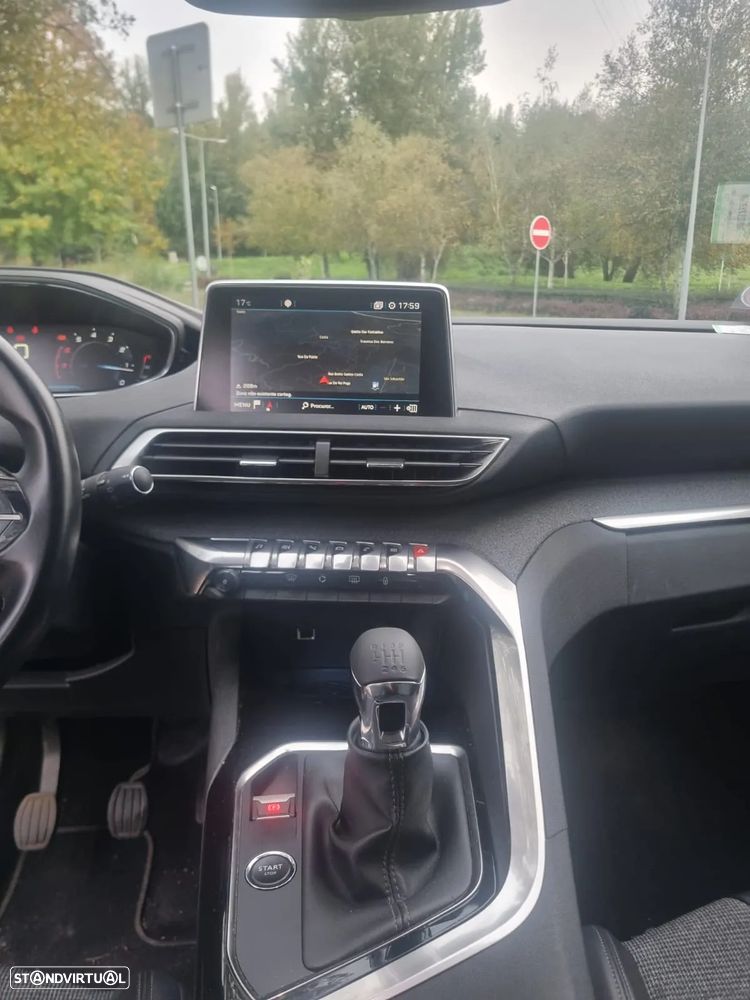 Peugeot 3008 1.2 PureTech Allure - 5