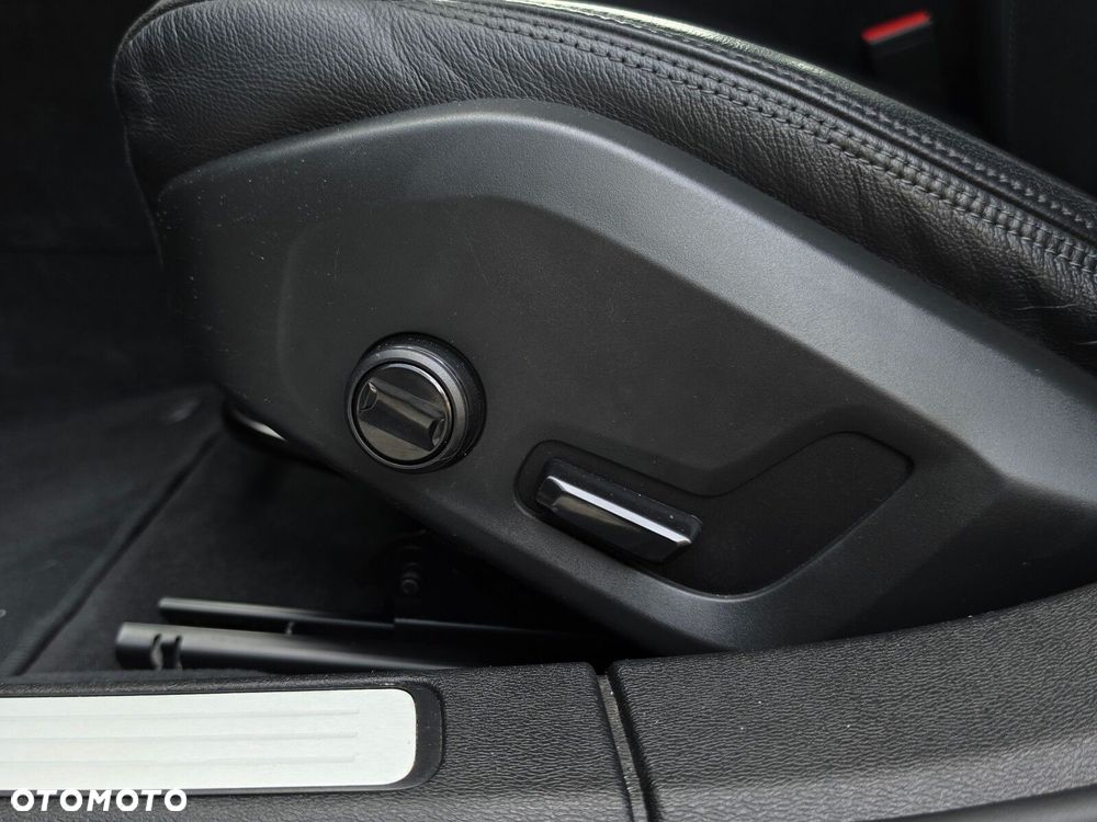 Volvo V60 Cross Country D4 AWD - 27