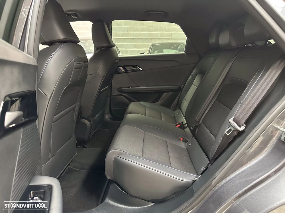 MG MG4 77 kWh Extended Range Luxury - 48