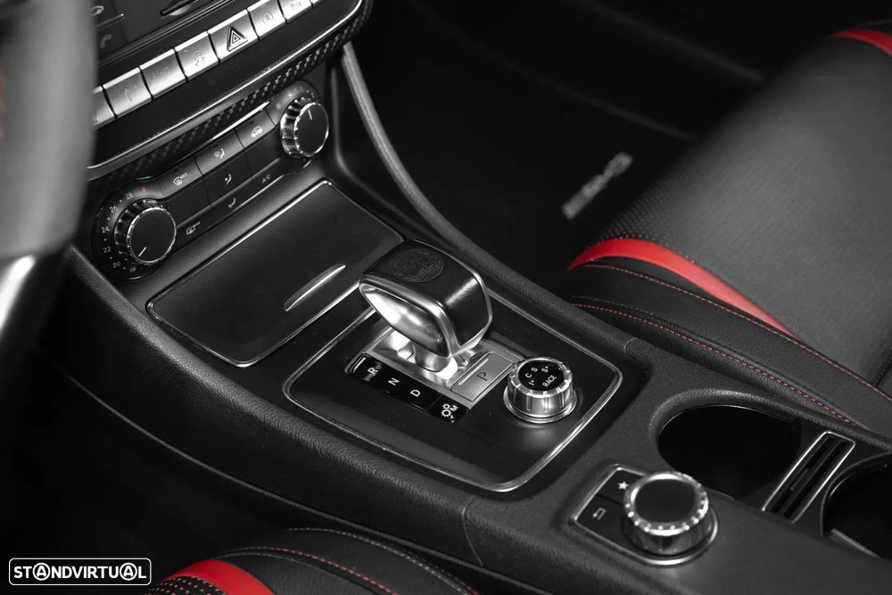 Mercedes-Benz A 45 AMG - 27