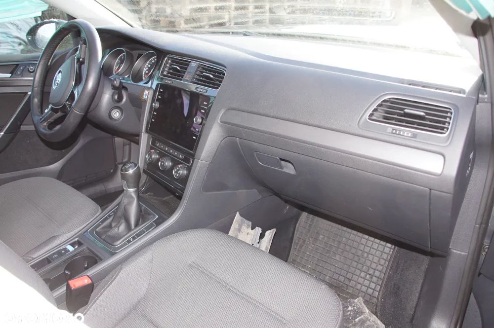 SKUP AUT MOTOCYKLI MASZYN ROLNICZYCH 692324777 ZŁOMOWANIE STACJA DEMONTAŻU POJAZDÓW AUTOSTROISZ LIPNO POJAZD NA CZĘŚCI GOLF 7 1.4 TSI 150 KM CZDA SKRZYNIA RSW LAKIER LR7H - 18