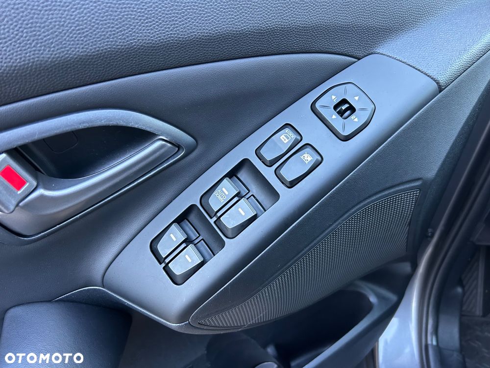 Hyundai ix35 blue 1.6 2WD Finale - 24