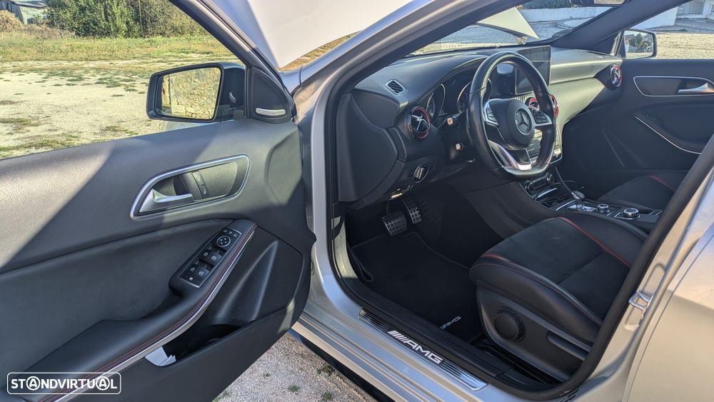 Mercedes-Benz A 45 AMG - 13