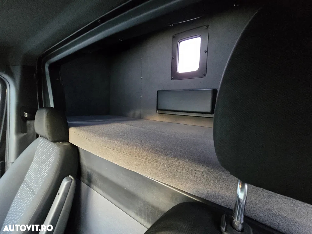 Mercedes-Benz Sprinter - 12