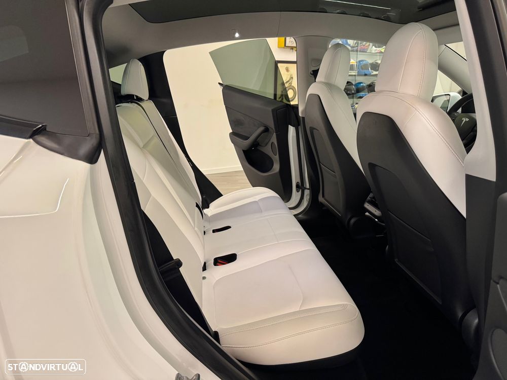Tesla Model Y Long Range Tração Integral - 21