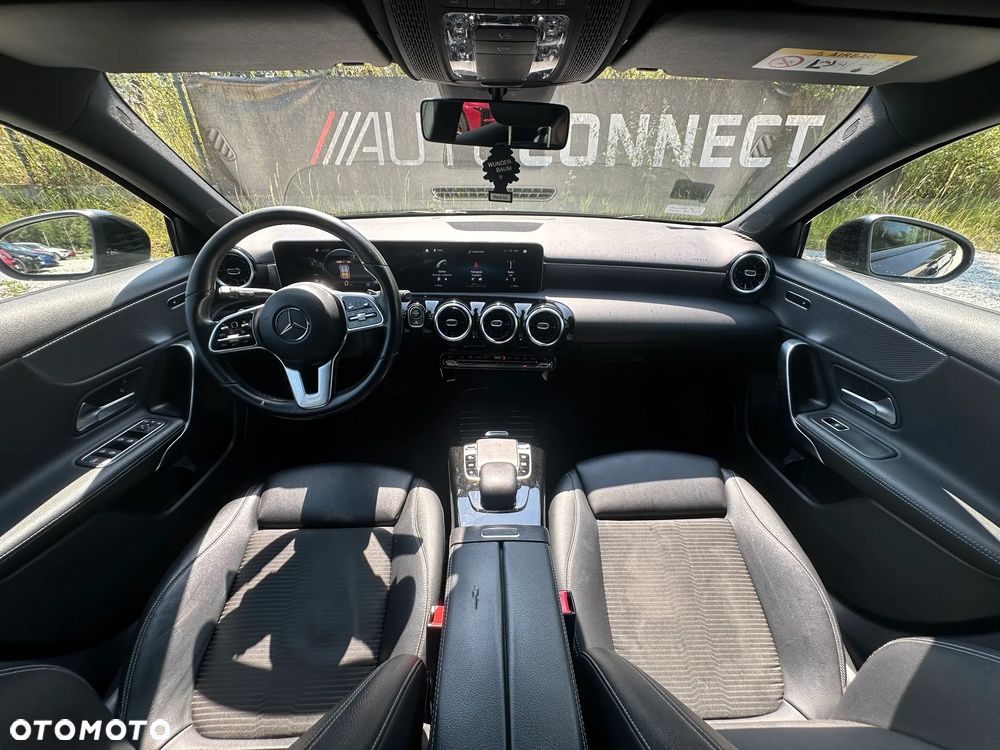 Mercedes-Benz Klasa A 180 Progressive 7G-DCT - 9