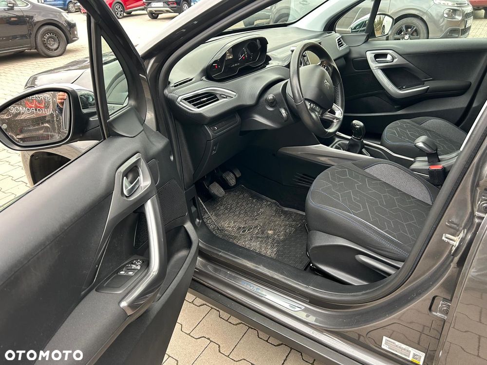 Peugeot 2008 1.6 BlueHDi Style - 15