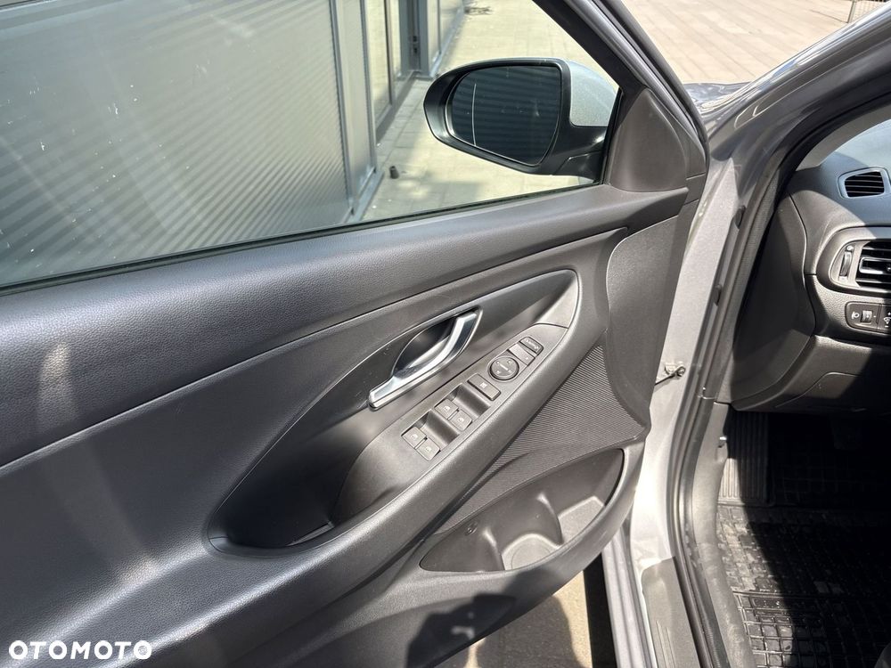 Hyundai i30 1.5 DPI Comfort - 10