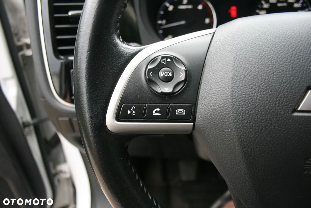 Mitsubishi Outlander 2.2 DID Intense - 19