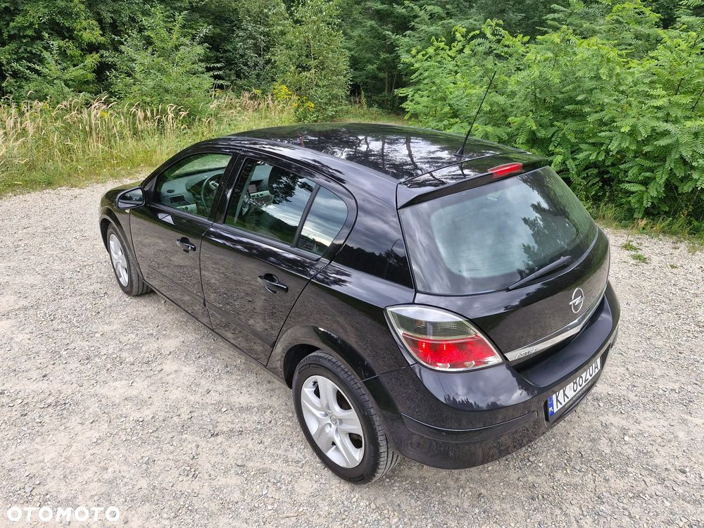 Opel Astra 1.6 Enjoy - 30
