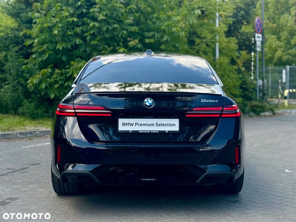BMW Seria 5 520d xDrive mHEV M Sport - 12