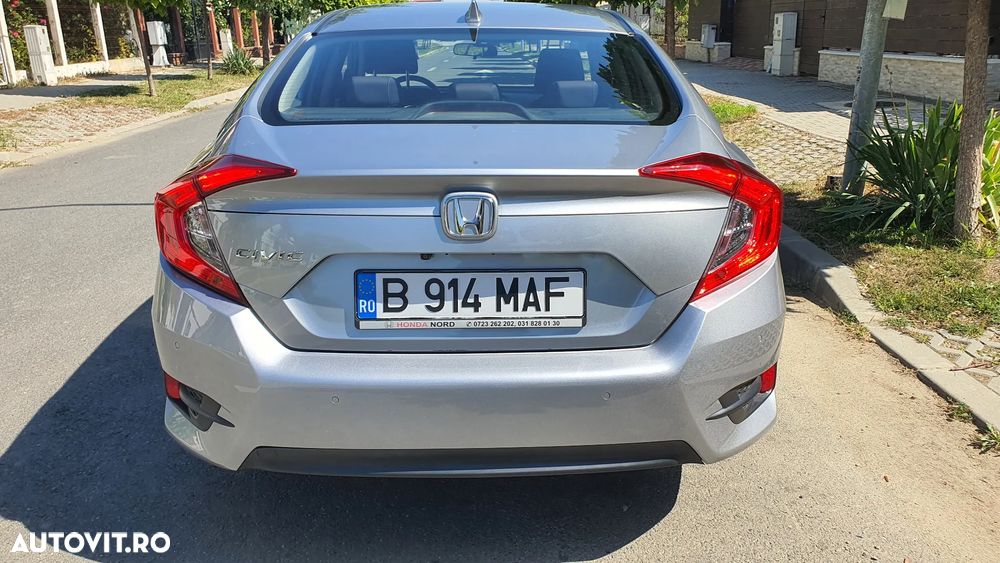 Honda Civic Sedan 1.5 VTEC Turbo Elegance Navi - 9