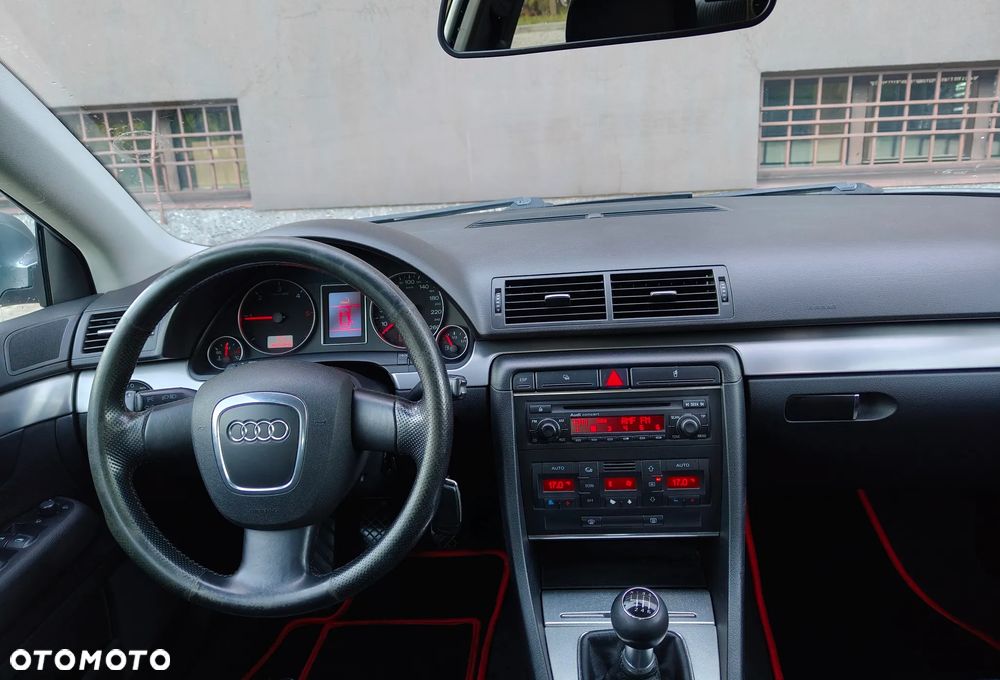 Audi A4 Avant 2.0 TDI - 7