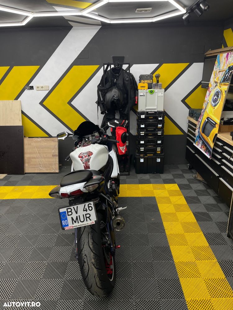 Suzuki GSX-R 750 Yoshimura Limited Edition - 11