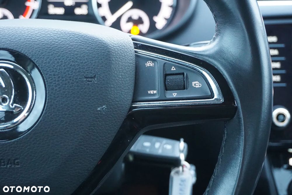 Skoda Octavia 2.0 TSI Ambition DSG - 28