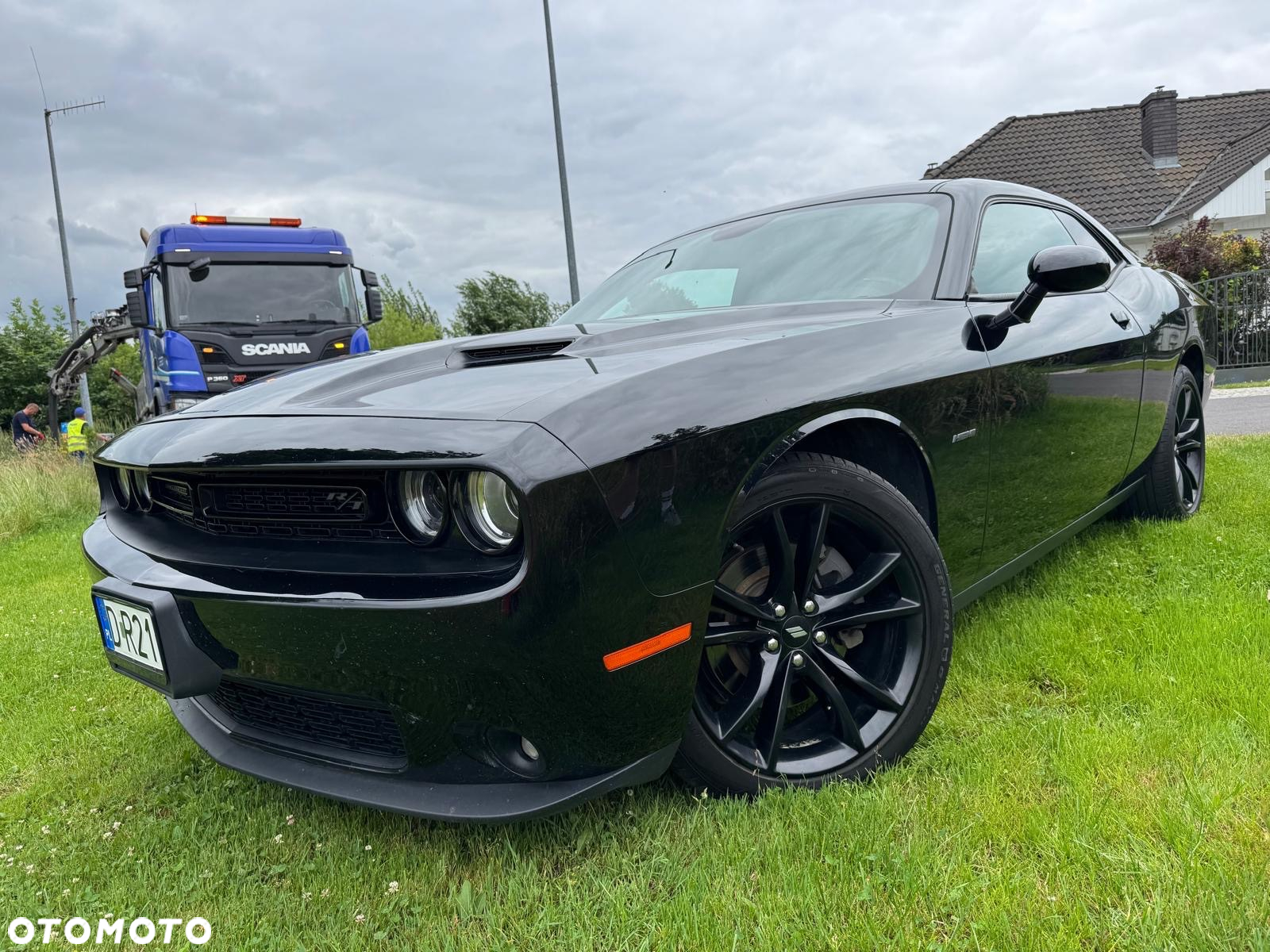 Dodge Challenger - 8