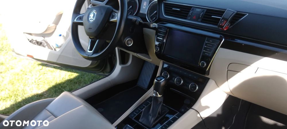 Skoda Superb 2.0 TSI L&K DSG - 21