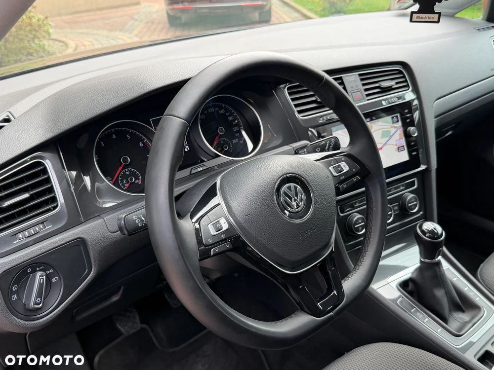 Volkswagen Golf 1.5 TSI BlueMotion ACT Comfortline - 21