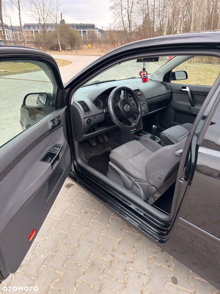 Volkswagen Polo 1.4 FSI - 2