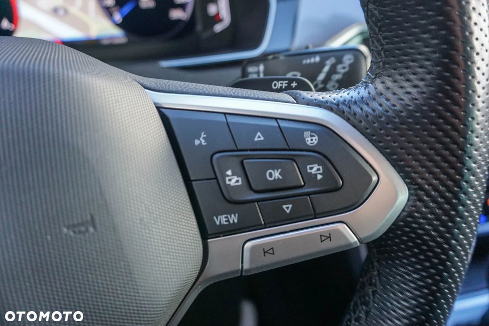 Volkswagen Passat - 11