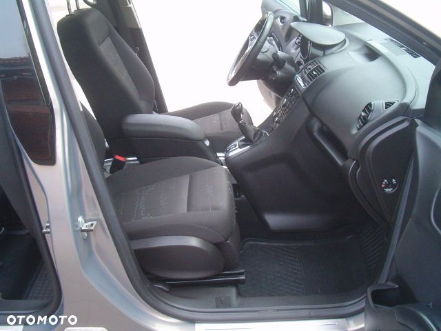 Opel Meriva - 13