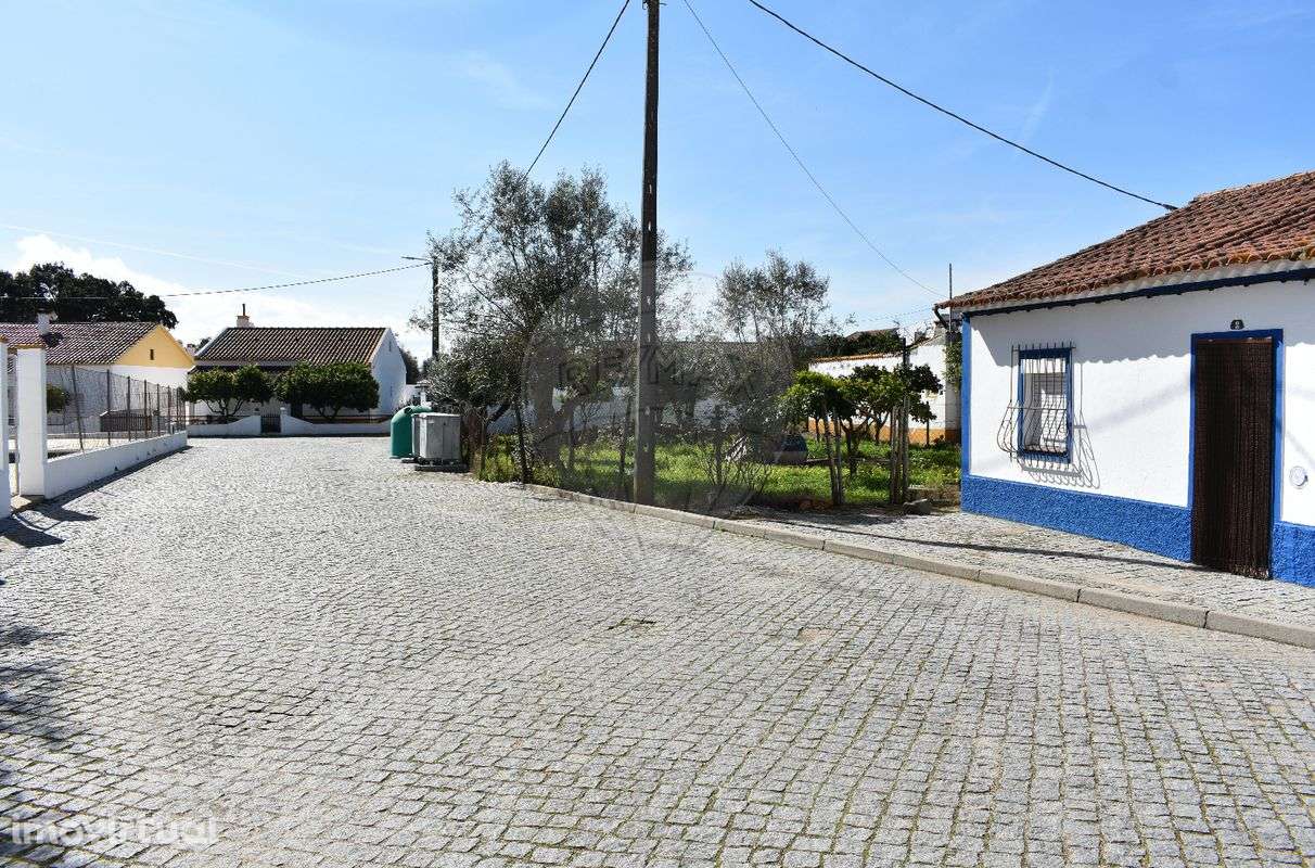 Moradia T1 para venda - Grande imagem: 2/18