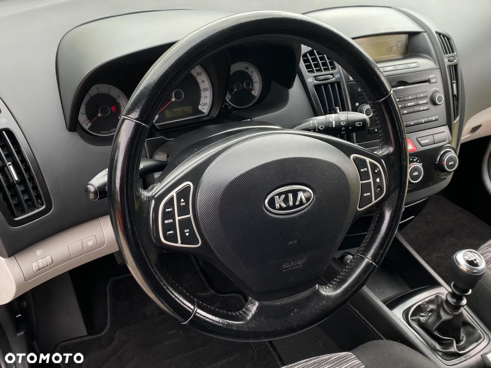 Kia Ceed 1.4 CVVT Attract - 26