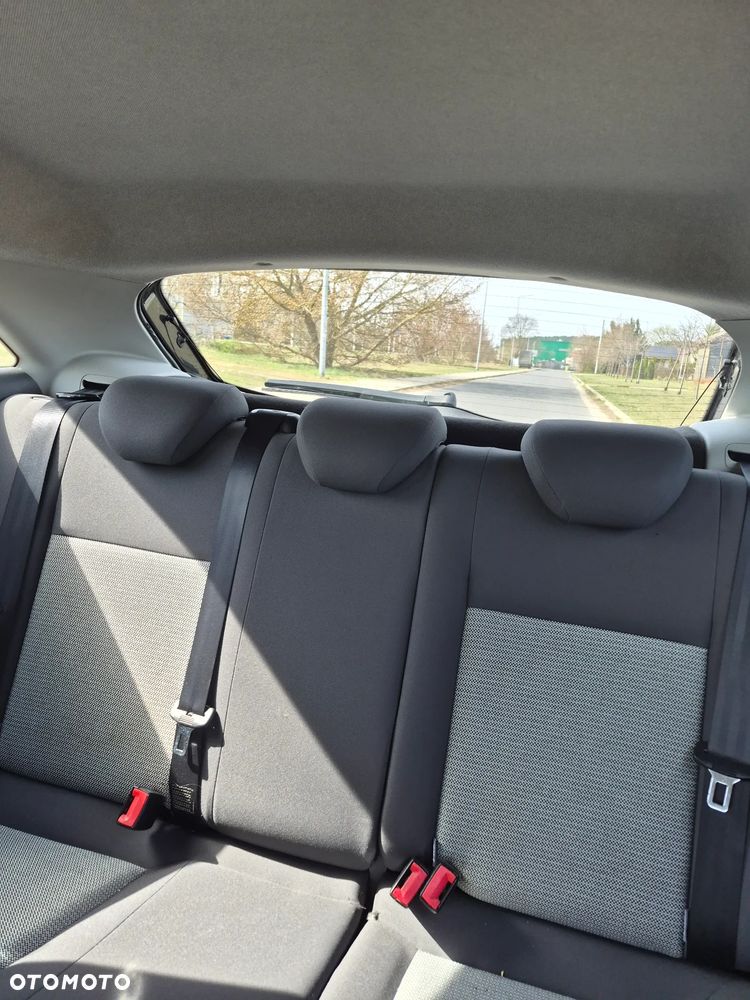 Seat Ibiza SC 1.4 16V Entry - 4