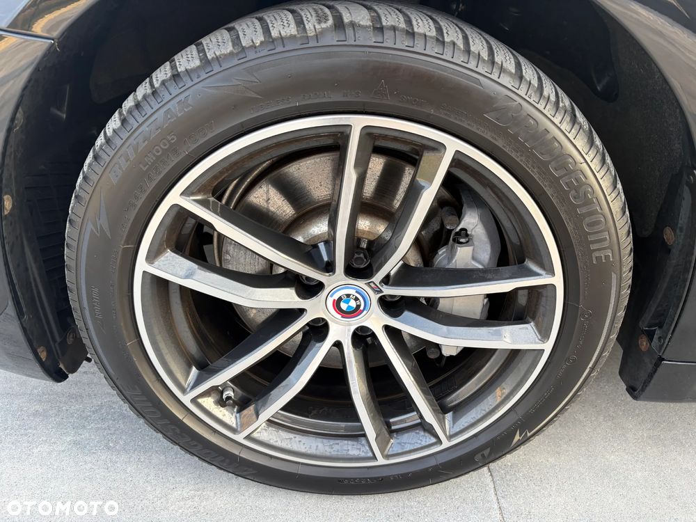 BMW Seria 5 530e xDrive - 14