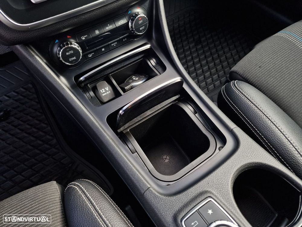 Mercedes-Benz CLA 200 Urban Aut. - 23