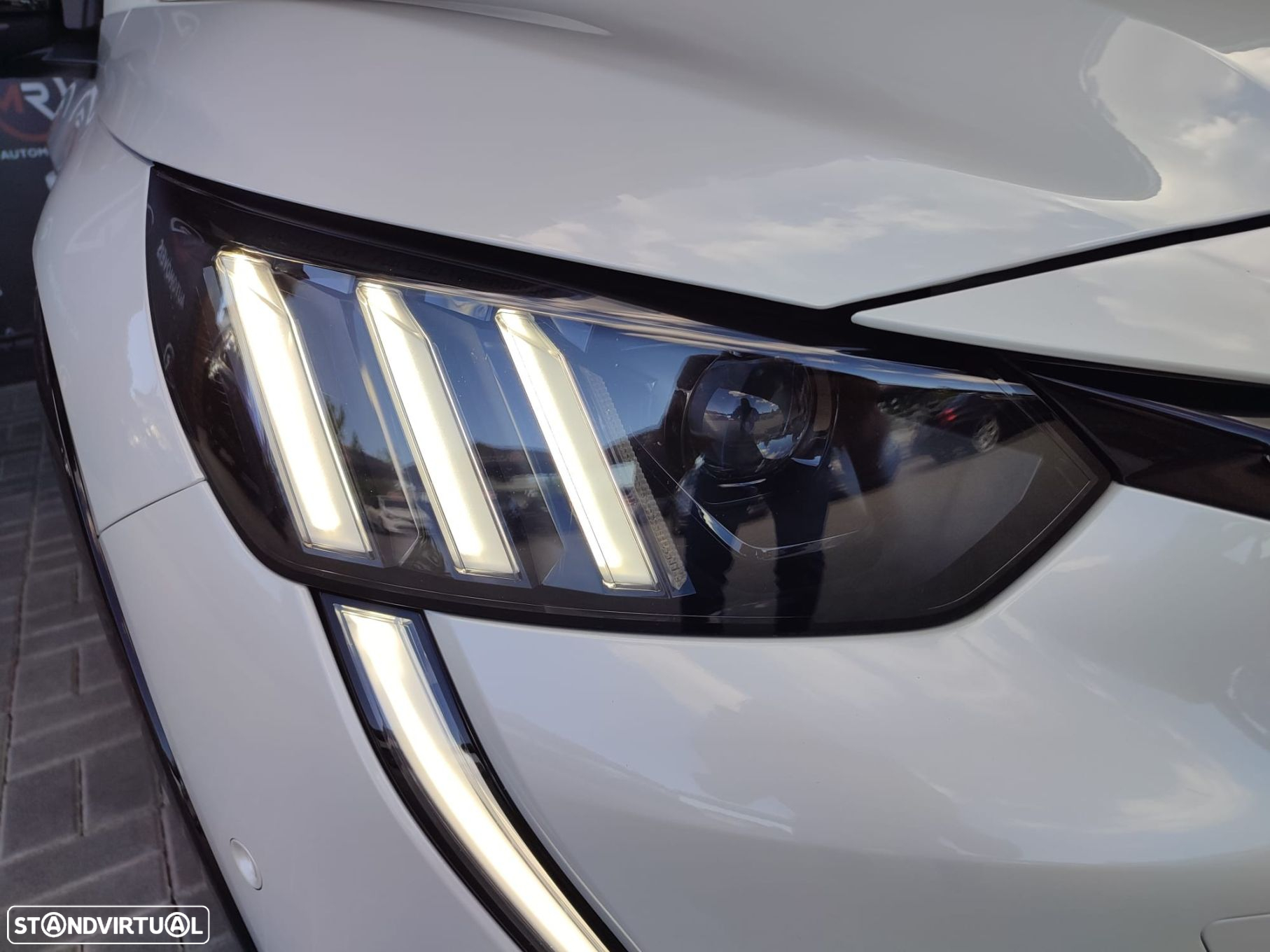 Peugeot e-208 50 kWh GT - 42