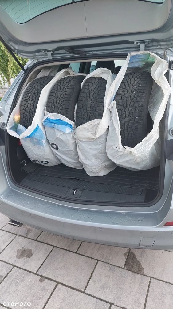 Opel Astra 1.4 T Sport S&S - 9