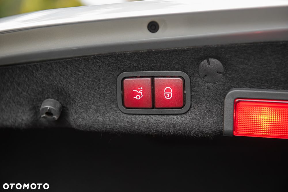 Mercedes-Benz Klasa C AMG 43 4Matic 9G-TRONIC - 34