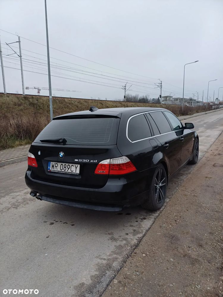 BMW Seria 5 530d xDrive - 16